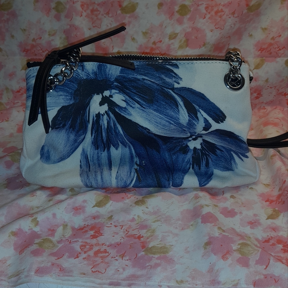 Simply Vera Vera Wang blue flower bag